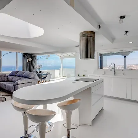 Apartment Panoramic Ocean & Mountain View 3 Bed In Island Village Heights *