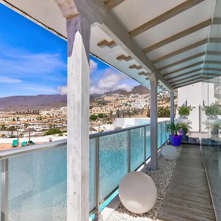 Apartment Panoramic Ocean & Mountain View 3 Bed In Island Village Heights