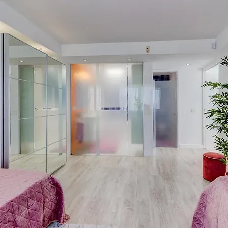 Panoramic Ocean & Mountain View 3 Bed In Island Village Heights Appartamento